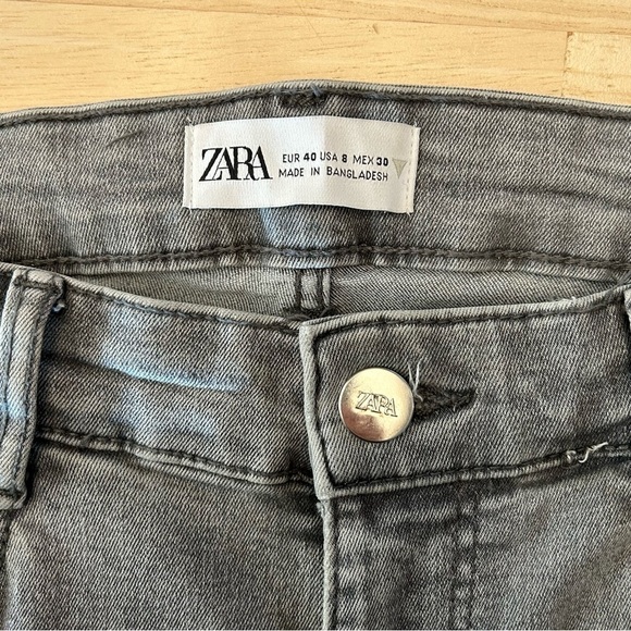 Zara High Rise Jeans/Size 8 - Picture 4 of 5